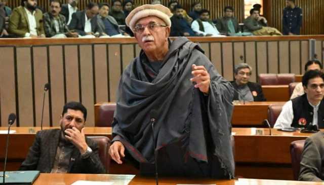 آئیں ہم سب توبہ کریں اور ایک دوسرے کو معاف کریں: محمود خان اچکزئی