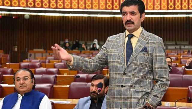 آج جو کچھ ہو رہا ہے وہ نفرت کو جنم دے رہا ہے، شیر افضل مروت