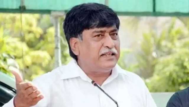 کراچی کی سڑکیں شہریوں کیلئے موت کا کنواں بن چکی ہیں: آفاق احمد
