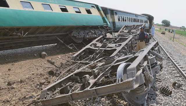 مستونگ: ریلوے ٹریک پر دھماکا، جعفر ایکسپریس کی 6 بوگیاں پٹڑی سے اتر گئیں