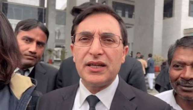 عوام کی آواز نہیں سنیں گے تو ملک اور جمہوریت کیلئے سنگین خطرات ہوں گے، بیرسٹر گوہر
