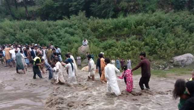 مانسہرہ: سرن ویلی میں پھنسے 1300 سیاح محفوظ مقام پر منتقل