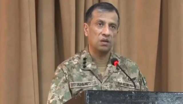 ہمارے ذہنوں میں یہ ڈال دیا جاتا ہے کہ بلوچستان کے عوام اور نوجوانوں میں پاکستان کیلئے کچھ پنپ رہا ہے، ڈی جی آئی ایس پی آر