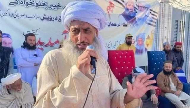مالاکنڈ: فائرنگ سے زخمی مفتی کفایت اللّٰہ کی بیٹی دم توڑ گئی، مرنے والوں کی تعداد 3 ہوگئی