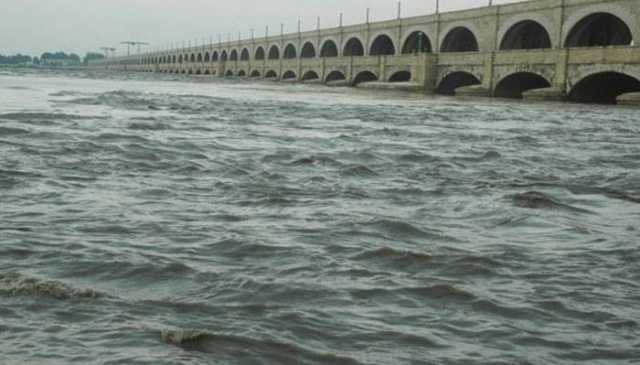 دریائے سندھ میں درمیانے درجے کا سیلاب