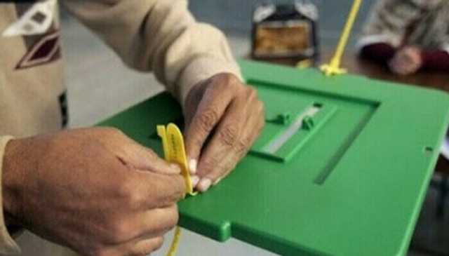 سندھ کے 14 اضلاع کی 28 نشستوں پر ضمنی بلدیاتی انتخابات کیلئے پولنگ جاری