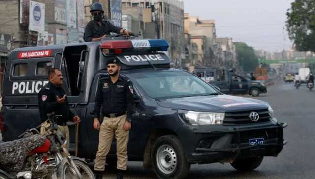 کراچی: شارع فیصل اسٹار گیٹ کے قریب کار سے 11 کلو چرس برآمد