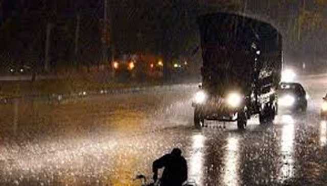 سندھ کے مختلف علاقوں میں تیز ہواؤں کے ساتھ بارش