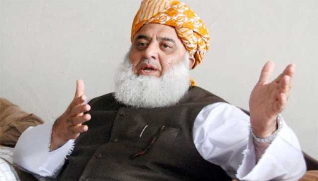 مولانا فضل الرحمٰن کا صحافیوں سے اظہار یکجہتی
