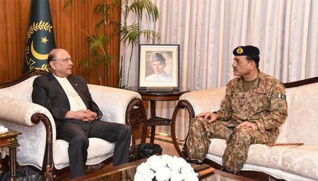 صدر مملکت سے فیلڈ مارشل کی ملاقات، افغان طالبان کی اشتعال انگیز کارروائیوں سے آگاہ کیا