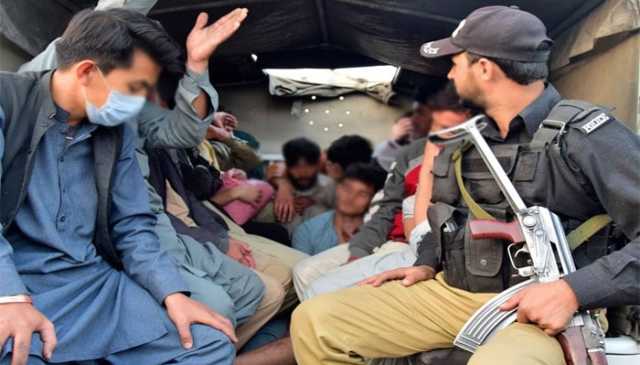 کوئٹہ: غیر قانونی مہاجرین کیخلاف کریک ڈاؤن، 200 افغان باشندے گرفتار