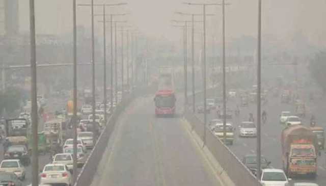 لاہور کا فضائی معیار مضر صحت قرار، فیصل آباد بھی ملک کے آلودہ ترین شہروں میں شامل