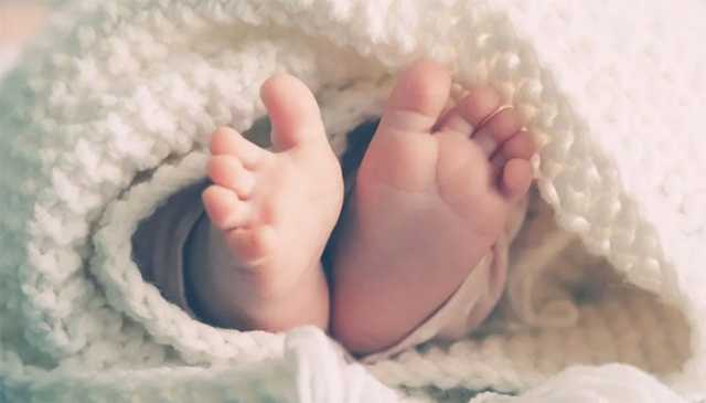 کراچی: نومولود کی لاش برآمد، مبینہ طور پر چوتھی منزل سے پھینکا گیا