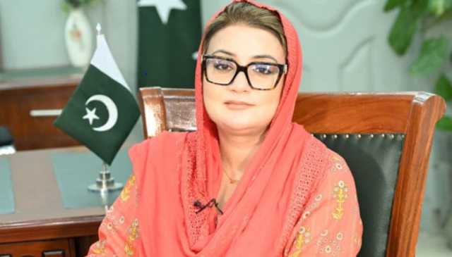قبروں کا احترام کرتے ہیں، کسی کی قبر کہیں منتقل نہیں کی جا رہی: عظمیٰ بخاری
