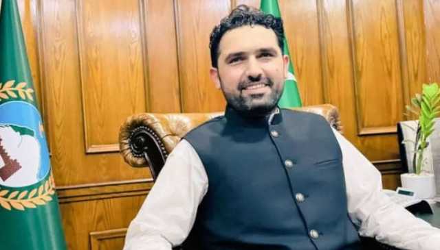 خیبر پختونخوا پولیس کیلئے نئی گاڑیاں، وزیراعلیٰ نے سمری پر دستخط کردیے