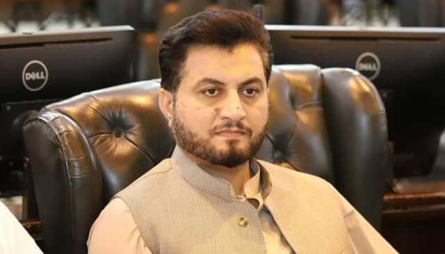 خیبرپختونخوا حکومت نے پولیس کو جدید اسلحہ اور گاڑیوں سے لیس کیا ہے: عدیل اقبال