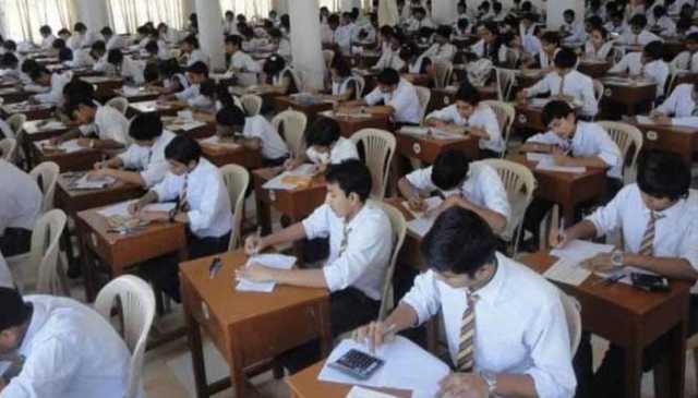 میٹرک کے امتحانات کی جانچ ای مارکنگ کے ذریعے کی جائے گی: ناظم امتحانات