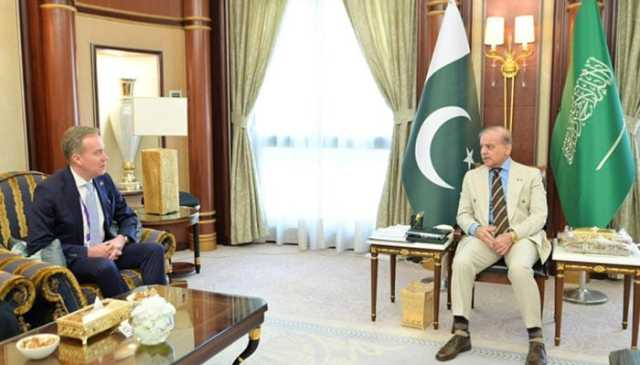 ریاض: وزیرِ اعظم شہباز شریف کی صدر ورلڈ اکنامک فورم سے ملاقات