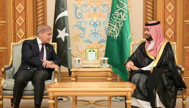 وزیرِ اعظم شہباز شریف کی سعودی ولی عہد محمد بن سلمان سے ملاقات، مشترکہ اعلامیہ جاری