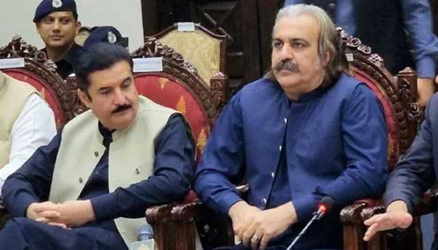 گنڈاپور کو کیوں نکالا، کرپٹ تھے، نااہل یا میر جعفر؟ گورنر خیبر پختونخوا کا سوال