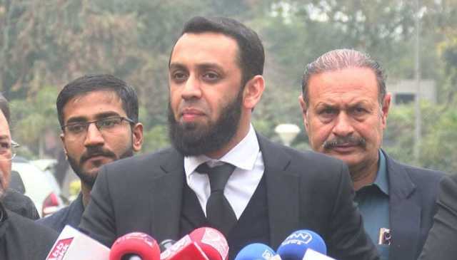 اُمید ہے بانی پی ٹی آئی کے خلاف ہتک عزت کے کیس میں ہمیں انصاف ملے گا: عطا تارڑ