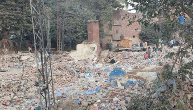 لاہور، داتا دربار توسیعی منصوبہ، 30 سال قید پرندہ مارکیٹ گرا دی گئی