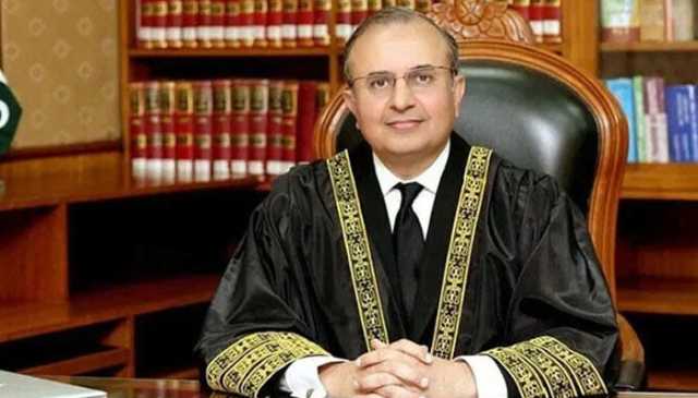 اگر کوئی بہت مشکل سوال ہے تو ہم وفاقی آئینی عدالت بھجوا دیتے ہیں: جسٹس منصور علی شاہ