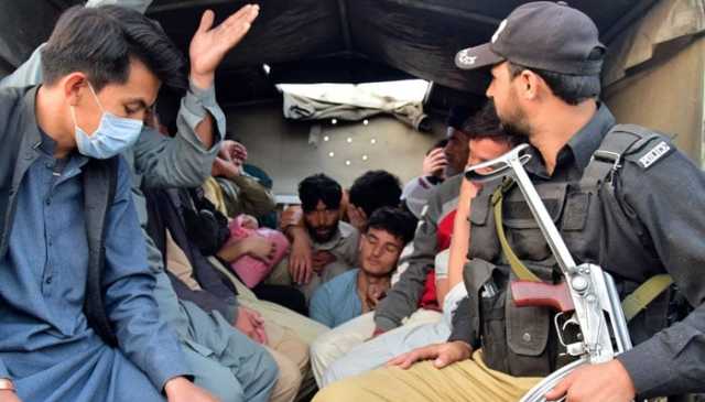 کوئٹہ: غیرقانونی مقیم افراد کیخلاف کارروائی، 2 ہزار سے زائد افغان گرفتار