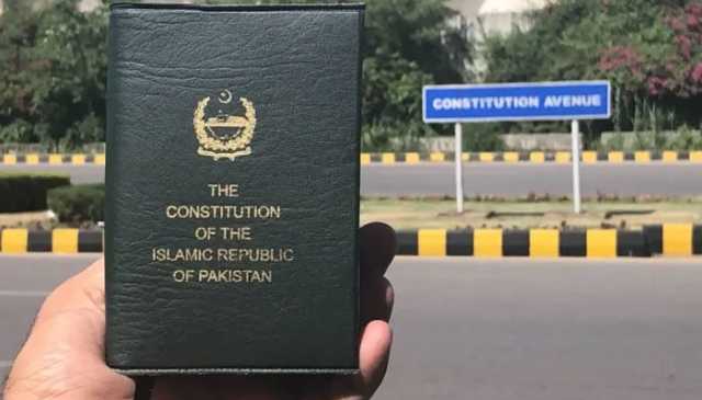 27ویں ترمیم کے ذریعے آرٹیکل 6 کے کلاز 2 میں تبدیلی کا فیصلہ