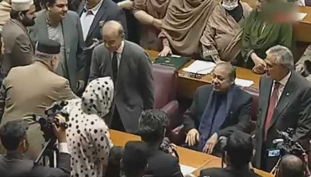 صدر مسلم لیگ ن نواز شریف قومی اسمبلی میں پہنچ گئے