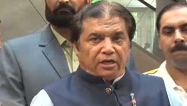 وزیر ریلویز حنیف عباسی کا کینٹ اسٹیشن کراچی کا دورہ