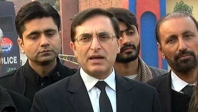 بشریٰ بی بی کے خلاف ٹرولنگ اور مہم چلانا افسوسناک ہے: بیرسٹر گوہر