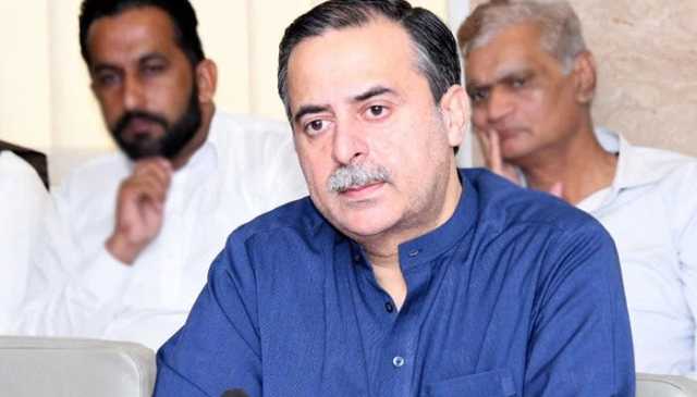 پاکستان میں بنکرنگ کےلیے تاریخ کا پہلا لائسنس جاری، جنید انوار چوہدری