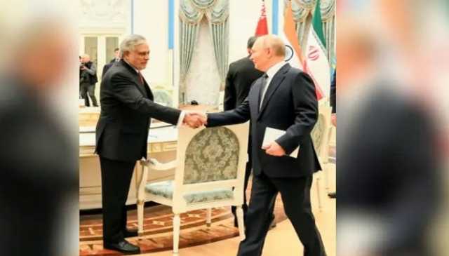 اسحاق ڈار کی ماسکو میں صدر پوٹن سے ملاقات