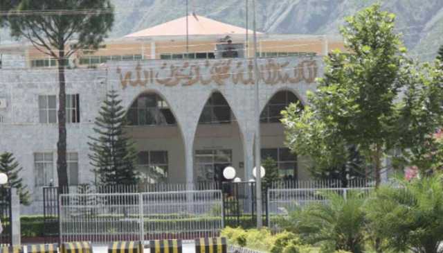 آزاد کشمیر کی 18 رکنی کابینہ نے حلف اٹھالیا