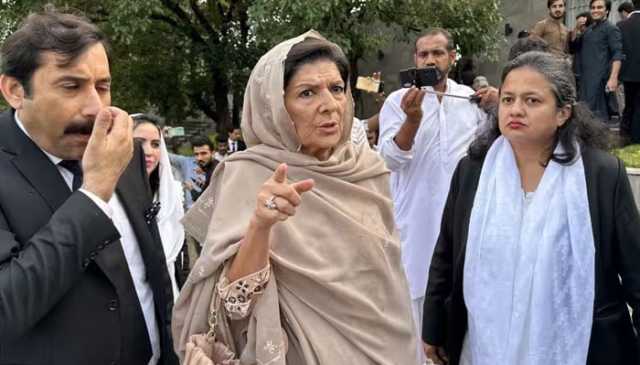 ہم کس سے بات کریں حکومت تو خود کہہ رہی ہے پوچھ کر بتائیں گے: علیمہ خان