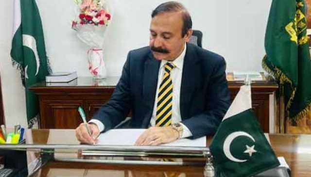 اداروں، شہریوں کیخلاف بندوق اٹھانے والوں سے بات کرنے کی ضرورت نہیں، طارق فضل چوہدری