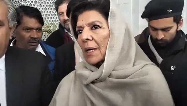 علیمہ خان کی بانی پی ٹی آئی سے ملاقات نہ کروانے پر جیل سپرنٹنڈنٹ کیخلاف توہین عدالت کی درخواست دائر