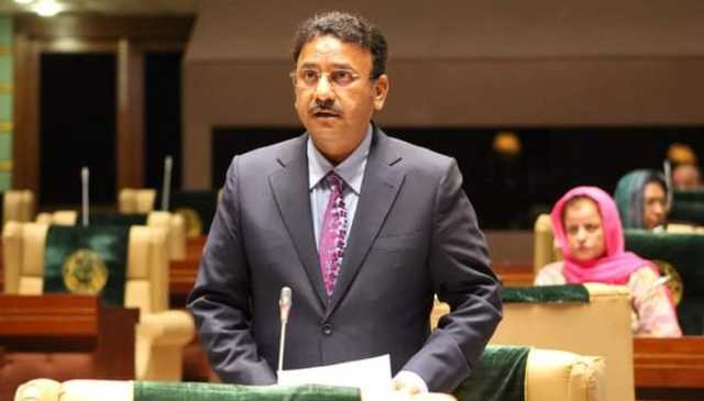 کراچی کا ٹریفک کا نظام 20 فیصد بھی درست نہیں ہوا: وزیرِ قانون سندھ ضیاء لنجار