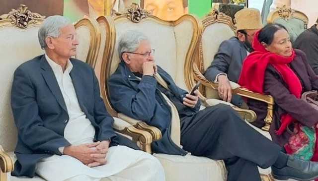 پیپلز پارٹی پنجاب سے متعلق اپنی کوتاہی تسلیم کرے: اعتزاز احسن