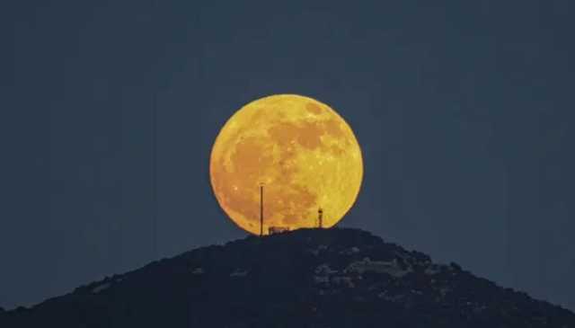 سال 2025 کا آج آخری سپر مون: پاکستان میں کب دیکھا جائے گا؟