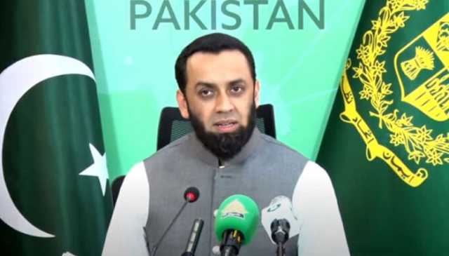 عطا تارڑ نے بانی پی ٹی آئی کو پاکستان کی سالمیت کیلئے خطرہ قرار دیدیا