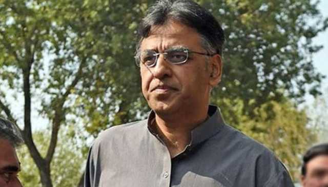 پاکستان کے اندرونی حالات ٹھیک نہیں، معیشت بیٹھ گئی ہے: اسد عمر