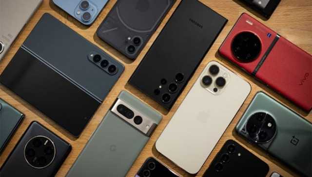 کراچی حیدرآباد ٹول پلازہ، خفیہ اطلاع پر کارروائی، 564 اسمگل شدہ موبائلز، 1 ٹیمپرڈ گاڑی ضبط