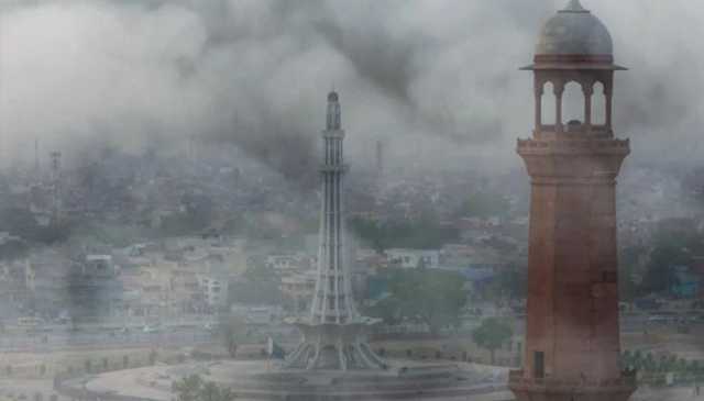 لاہور سمیت پنجاب کے مختلف اضلاع کی فضا انتہائی مضر صحت