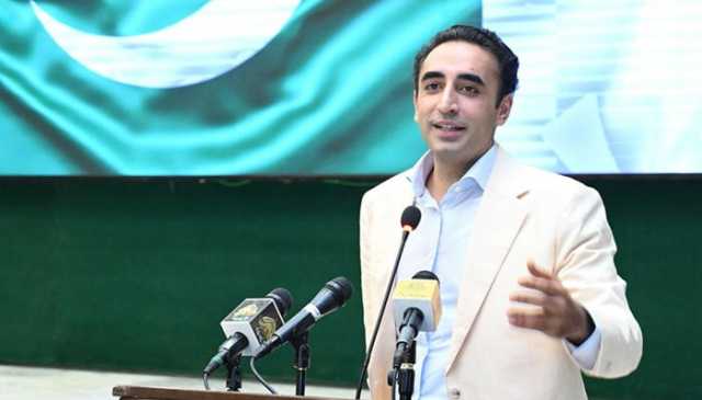 شکارپور: بلاول بھٹو زرداری کا پولیس مقابلے میں زخمی خاتون پولیس افسر کو خراج تحسین