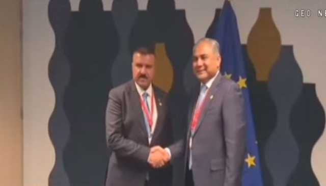 محسن نقوی کی عراقی ہم منصب سے ملاقات، زائرین کی سہولت کے انتظامات پر تبادلہ خیال