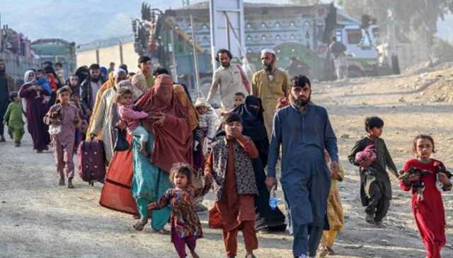 5؍ ہزار مزید غیرقانونی افغان باشندے واپس روانہ