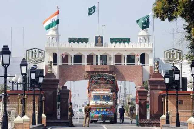 افغان تجارتی سامان کے ٹرک واہگہ کے راستے بھارت روانہ