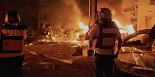 ایران کا بڑا حملہ، 100 کے قریب میزائل داغ دیے، وسطی اسرائیل میں بجلی بند